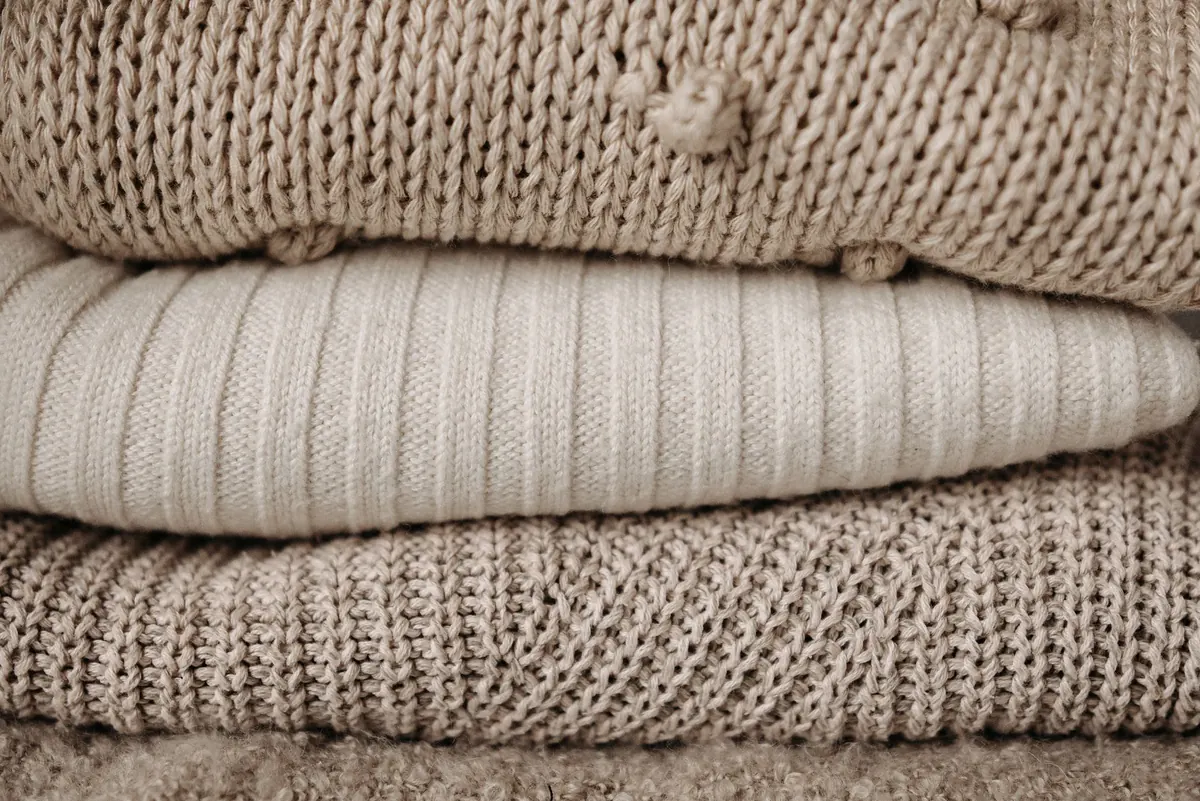 How to Depill a Sweater Without Damaging the Fibers